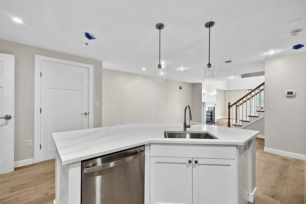 132 Chief Justice Cushing Hwy #214, Cohasset, MA, 132 Chief Justice Cushing Hwy #214, Cohasset, MA Photo #5