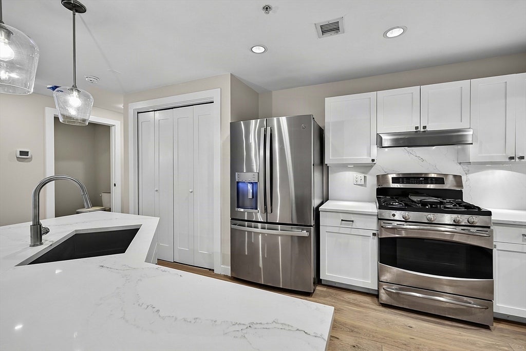 132 Chief Justice Cushing Hwy #214, Cohasset, MA, 132 Chief Justice Cushing Hwy #214, Cohasset, MA Photo #4