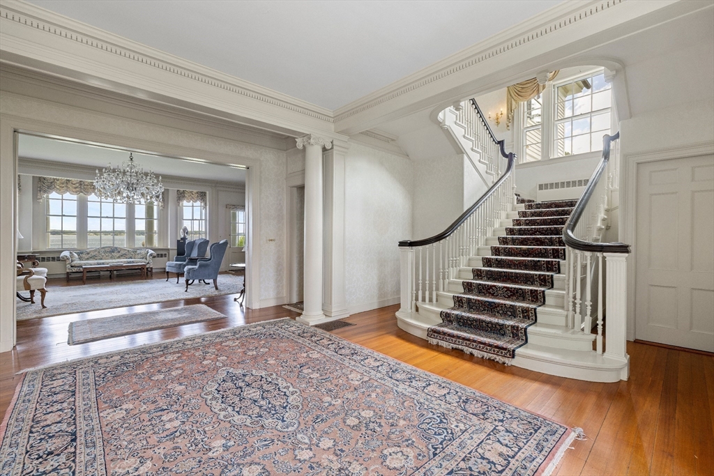 4 Broadmere Way