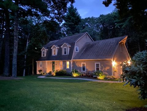 24 Robin Rd Norfolk MA 02056