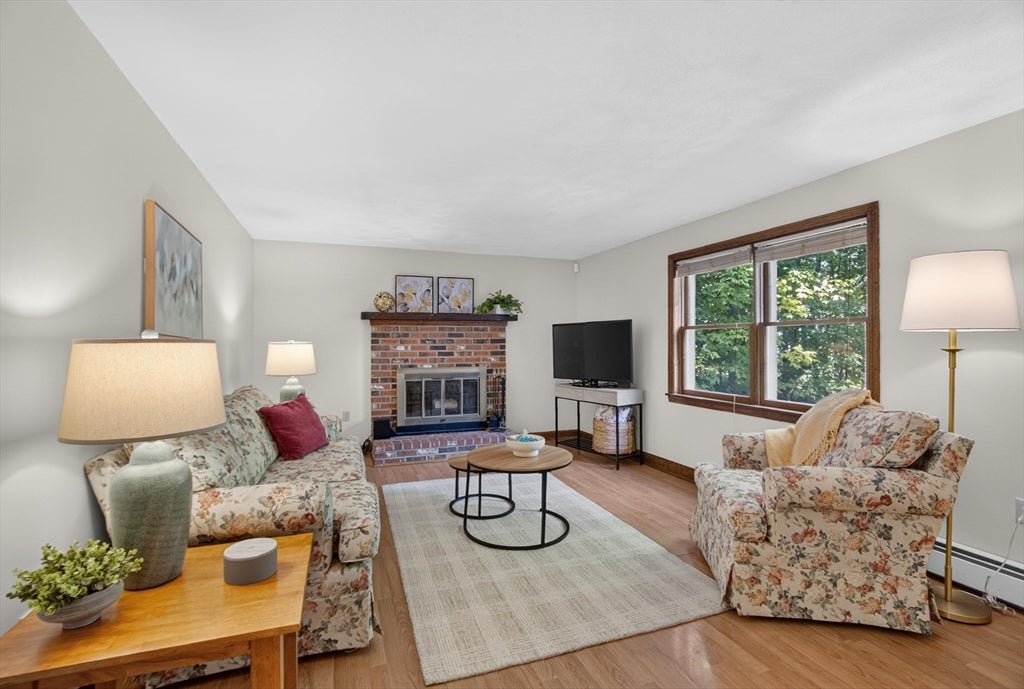 240 Taylor St, Littleton, MA Photo #4