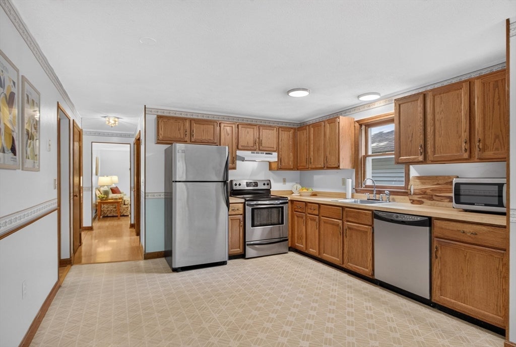 240 Taylor St, Littleton, MA Photo #7