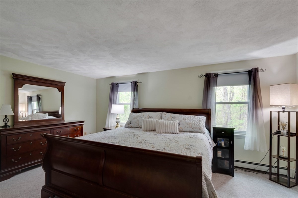 35 Blueberry Lane, Reading, MA Photo #14