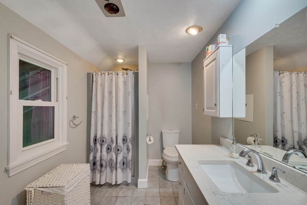 35 Blueberry Lane, Reading, MA Photo #15