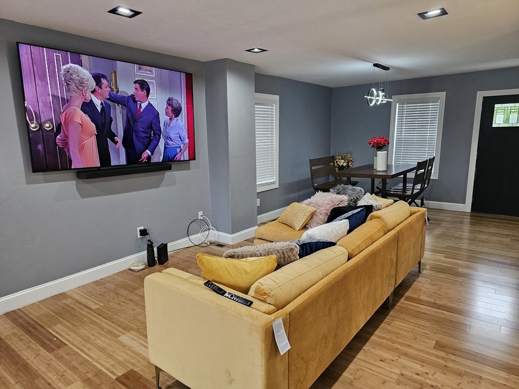 5 Scrimgeour Rd, Worcester, MA, 5 Scrimgeour Rd, Worcester, MA Photo #3