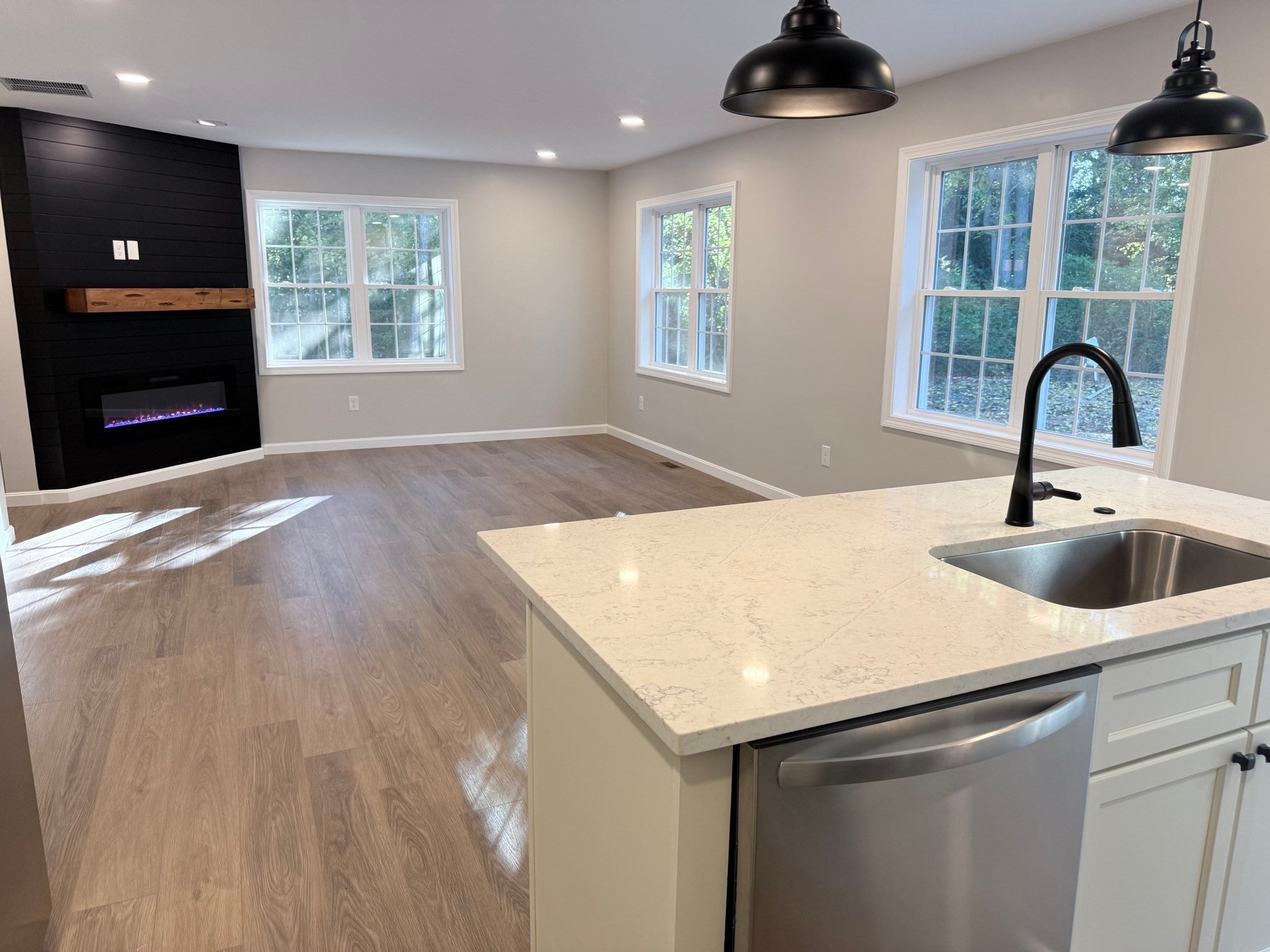 93 Rockland Road #1, Auburn, MA, 93 Rockland Road #1, Auburn, MA Photo #4