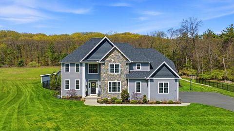 10 Fitch Farm Way Southampton MA 01073