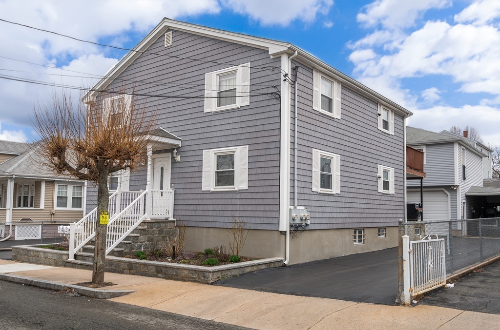 9 Shamrock St