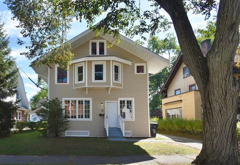 31 Burton St Springfield MA 01108