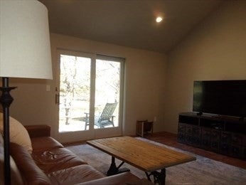 280 Chocolog RD, Uxbridge, MA Photo #9