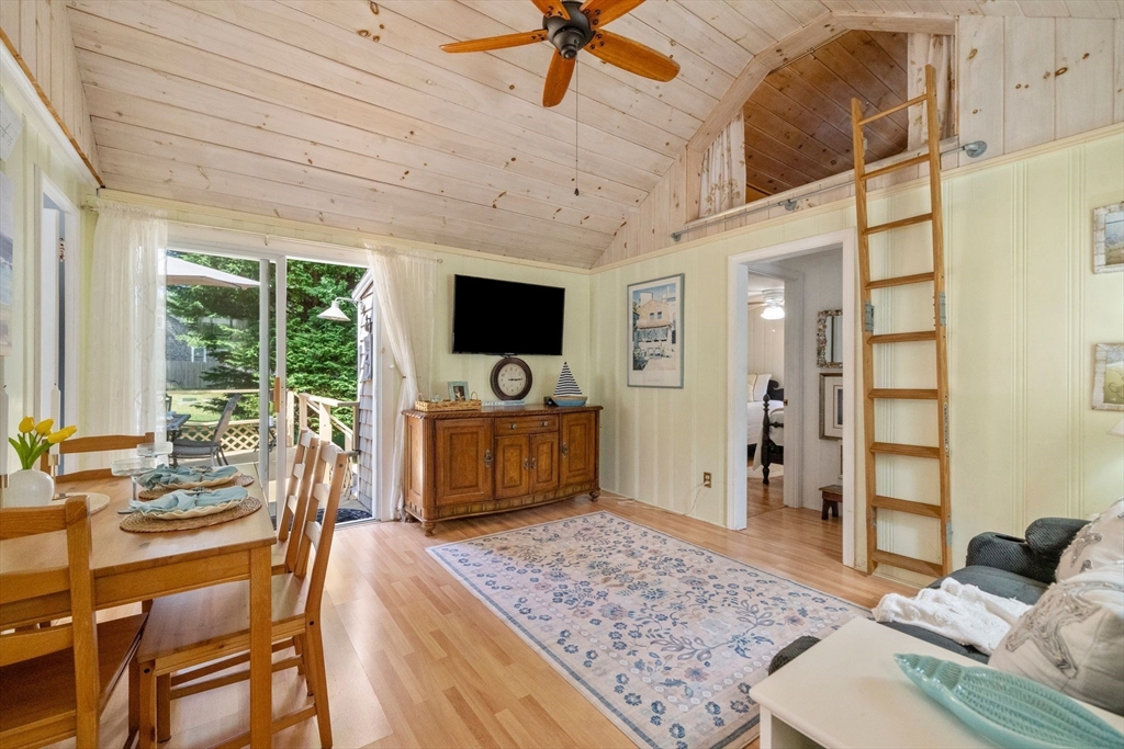 90 Seaview Ave 4D