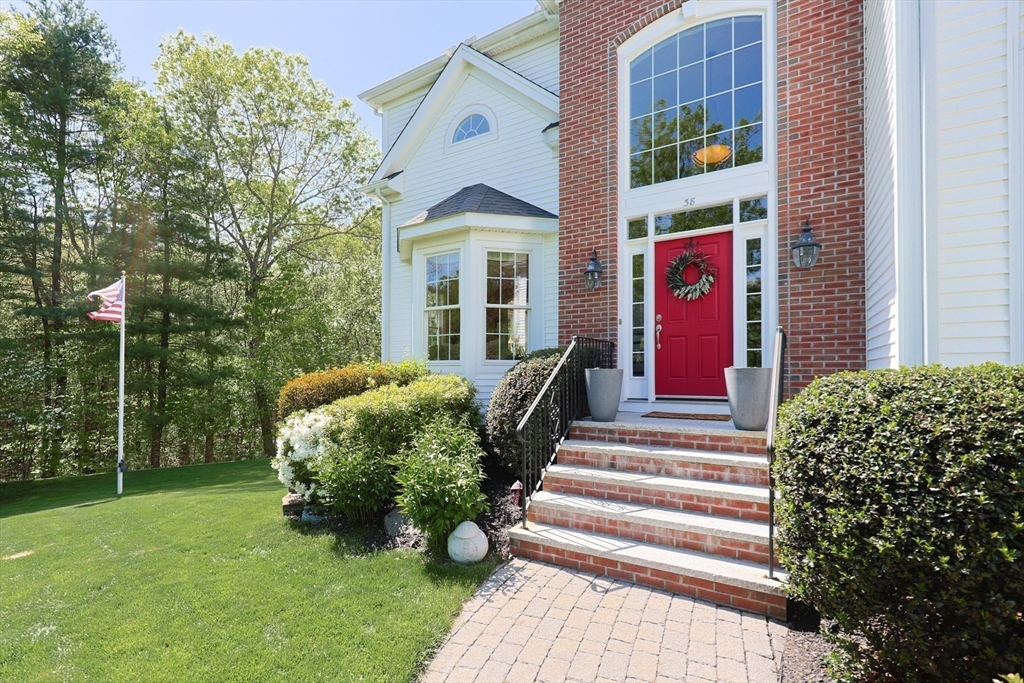 38 Blueberry Ln