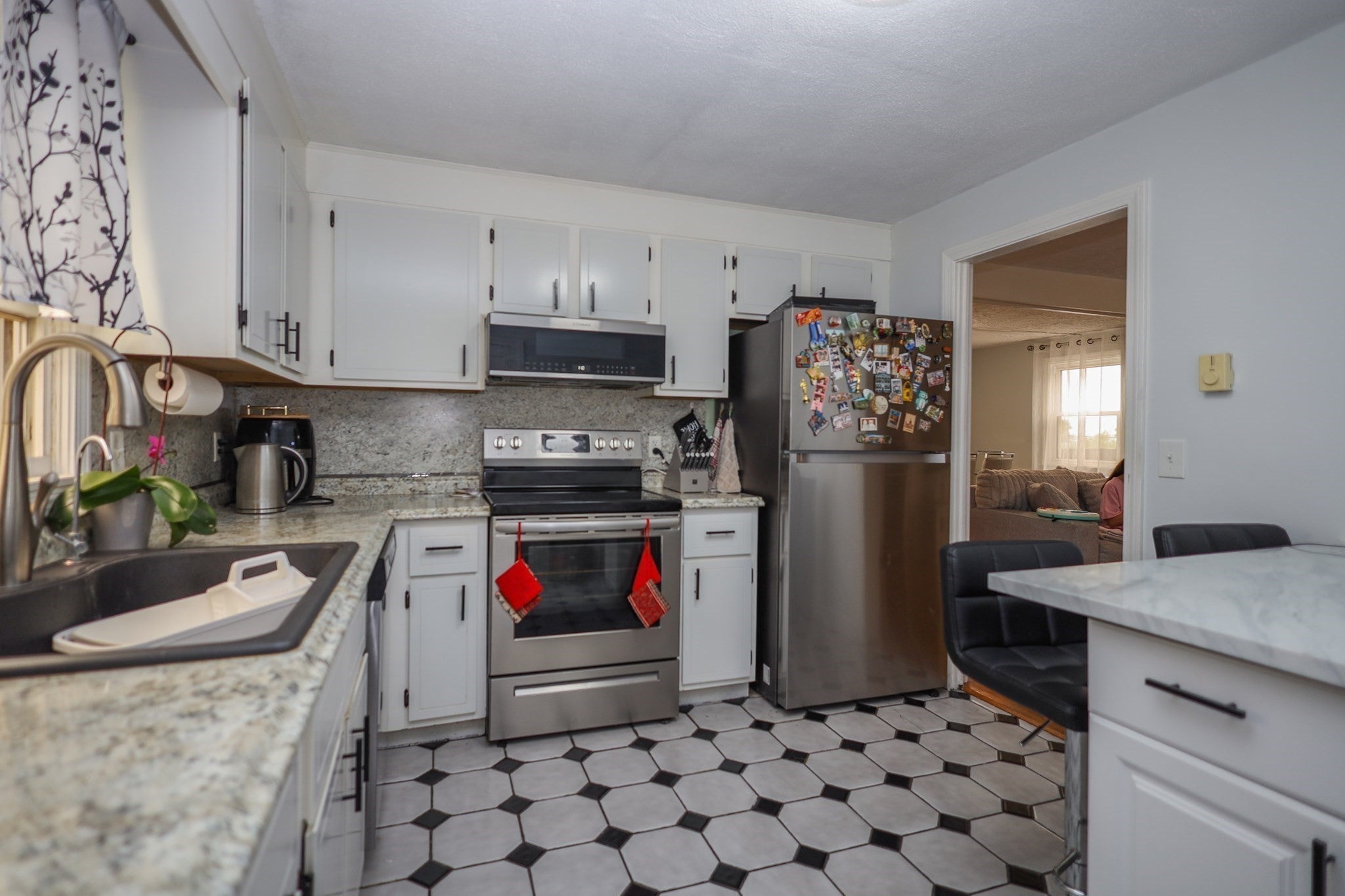 82-84 Sylvia ST, Arlington, MA Photo #7
