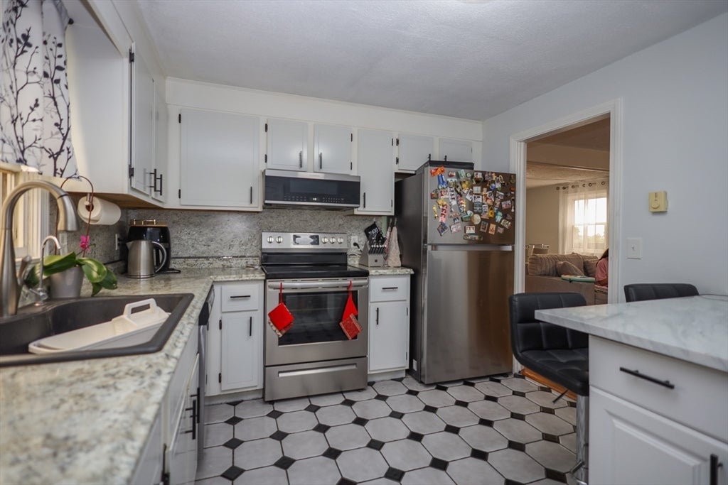 82-84 Sylvia ST, Arlington, MA, 82-84 Sylvia ST, Arlington, MA Photo #7
