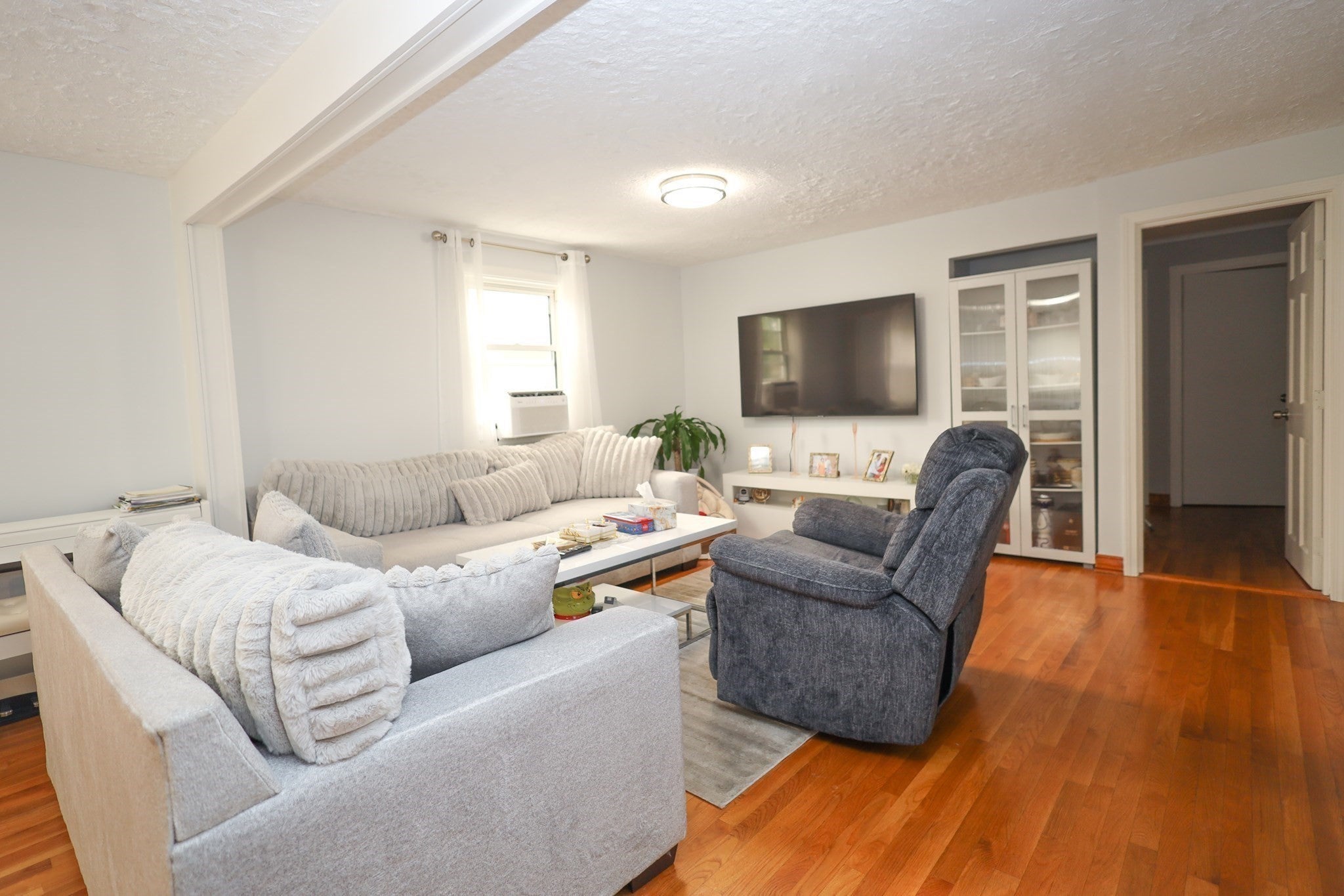 82-84 Sylvia ST, Arlington, MA Photo #5