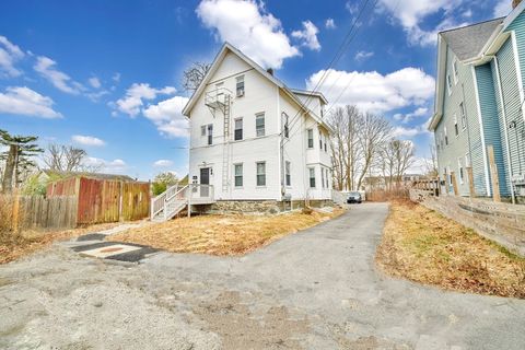 35 Newcomb Pl Taunton MA 02780