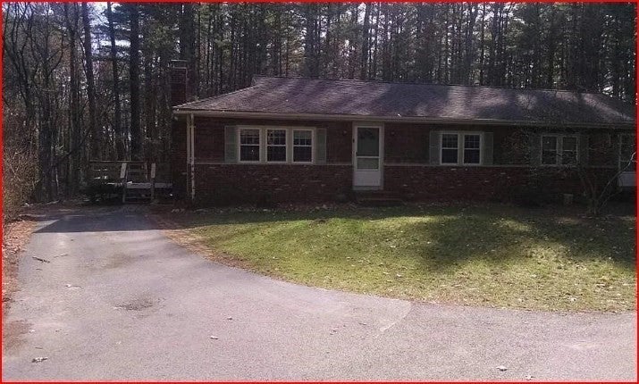 4 Pineneedle Ln, Pembroke, MA Photo #1