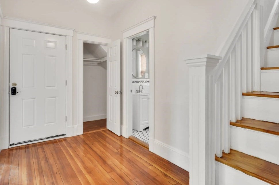 20-22 Alcott Street