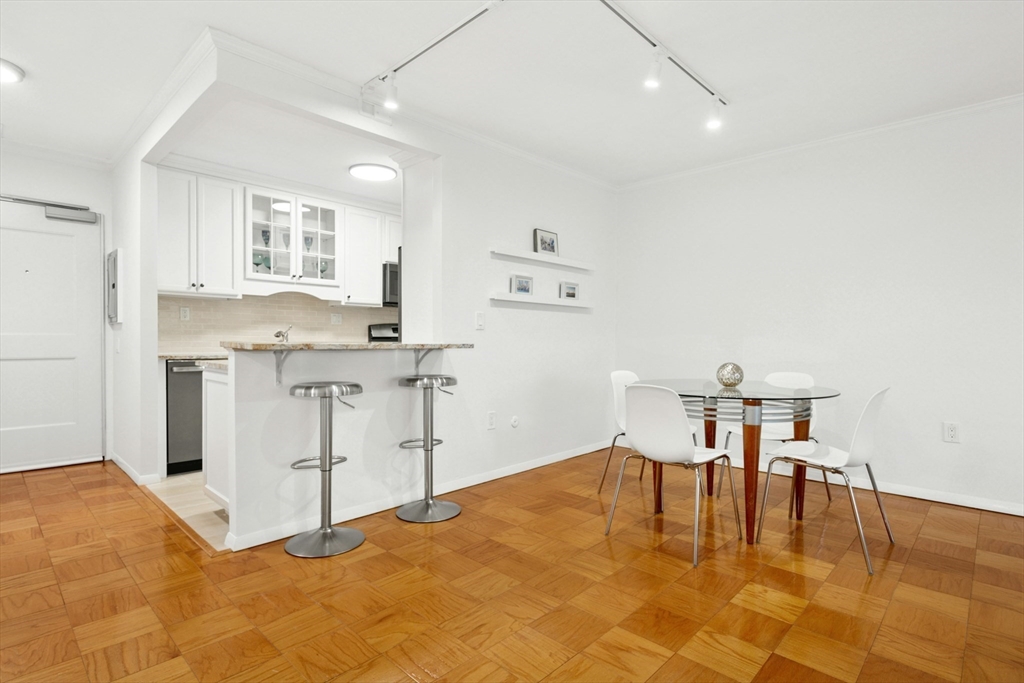 6 Whittier Pl 9H