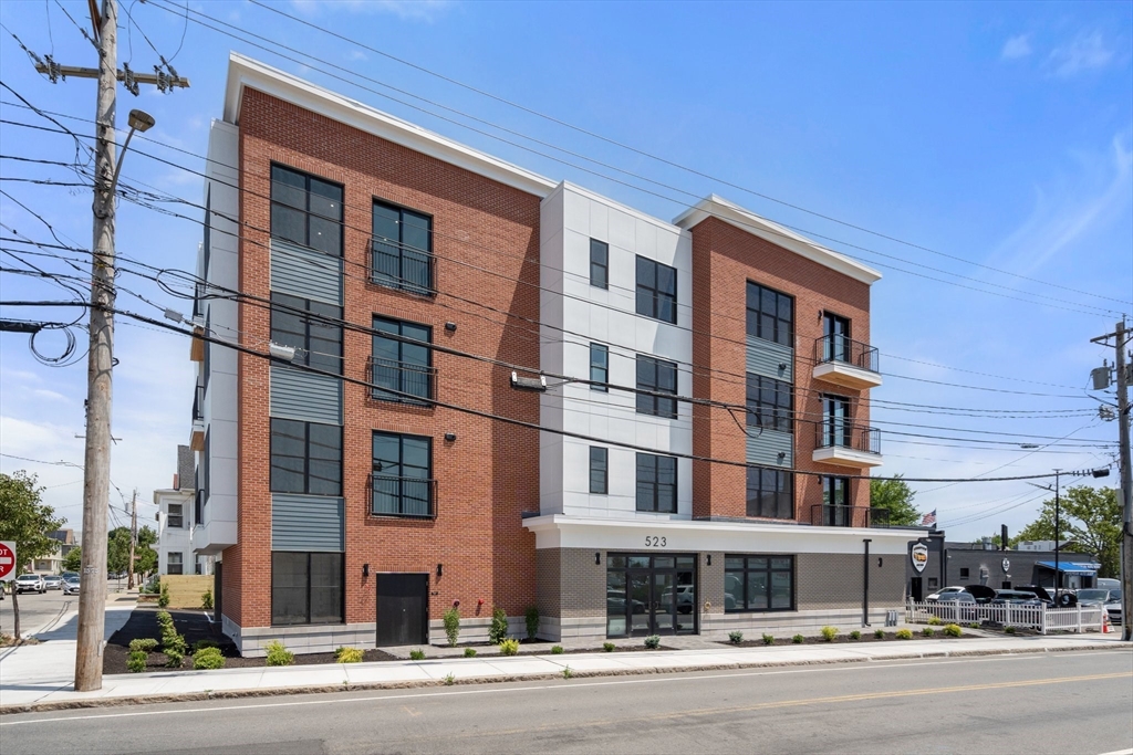 523 2nd St 303