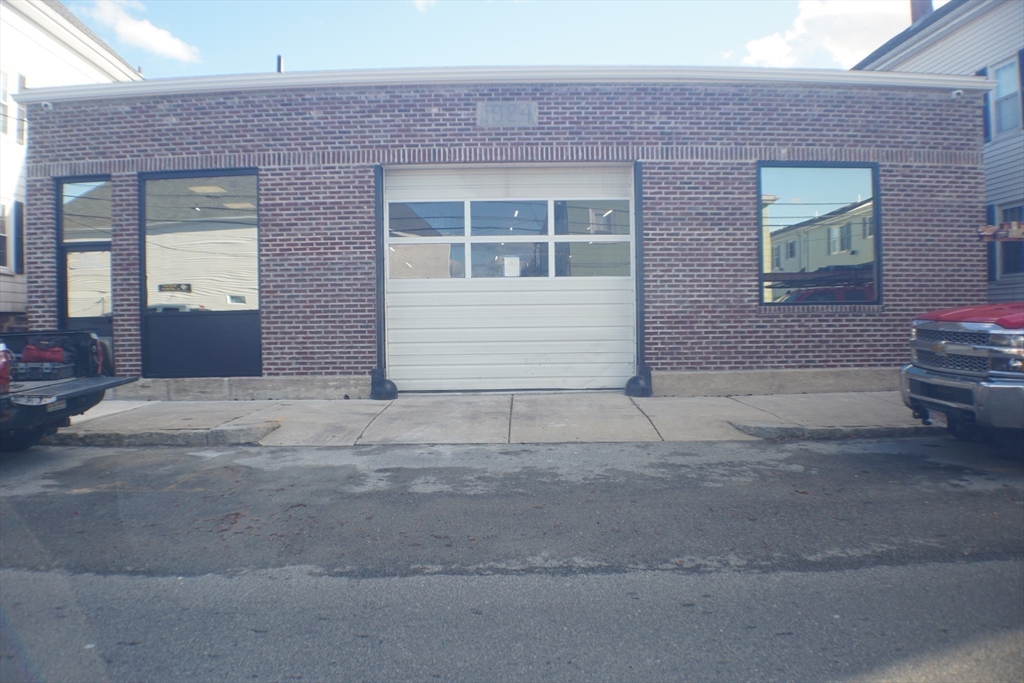 63 Fulton St