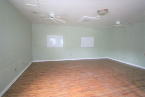 Photo of 48 R Main St #1, Topsfield, MA 01983 (MLS # 73442247)