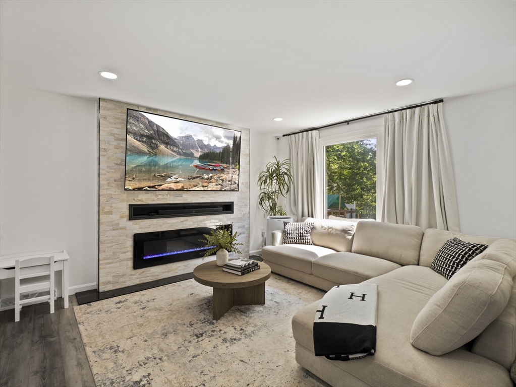 43 Oak Knoll Rd