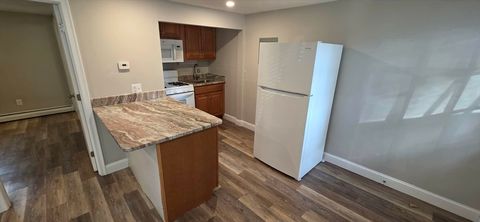 62 Cabot 2 Beverly MA 01915