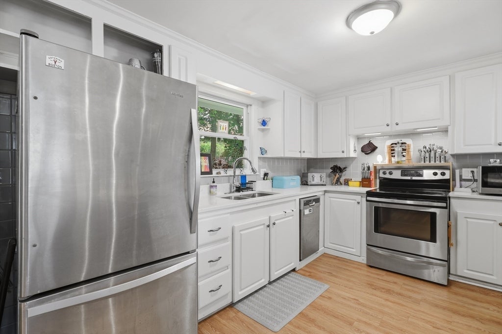 28 Hilltop Circle, Worcester, MA Photo #10