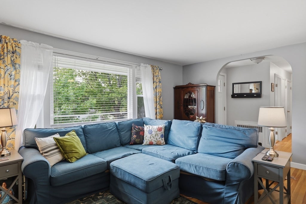 28 Hilltop Circle, Worcester, MA Photo #5