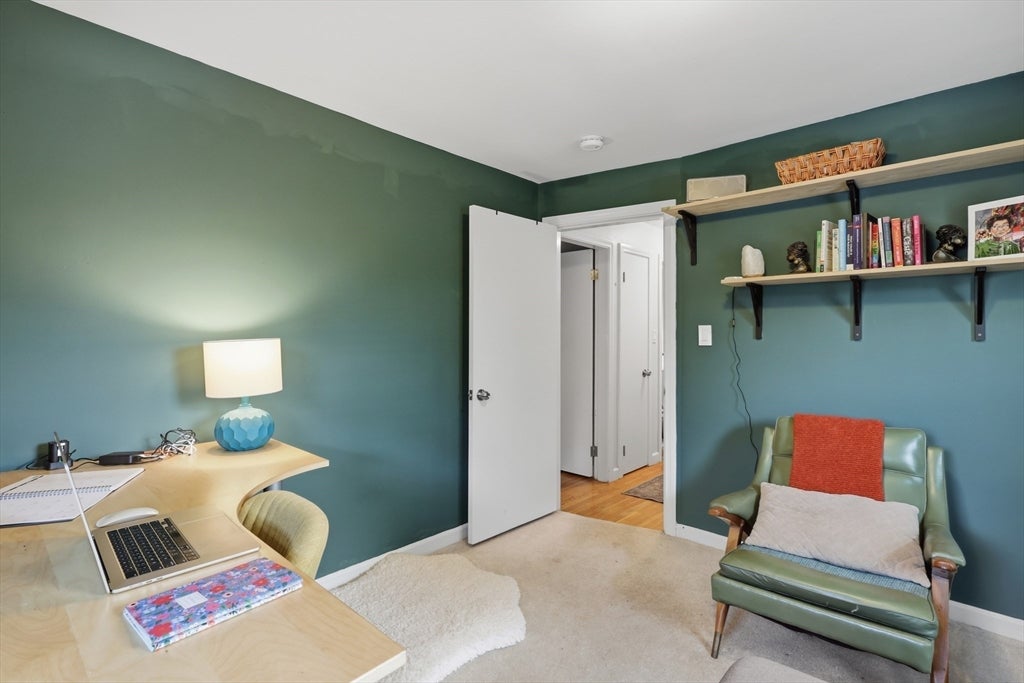 28 Hilltop Circle, Worcester, MA Photo #18