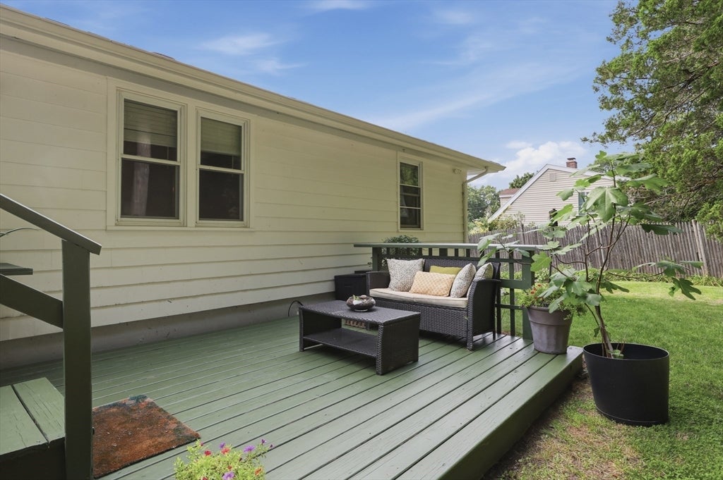 28 Hilltop Circle, Worcester, MA Photo #24