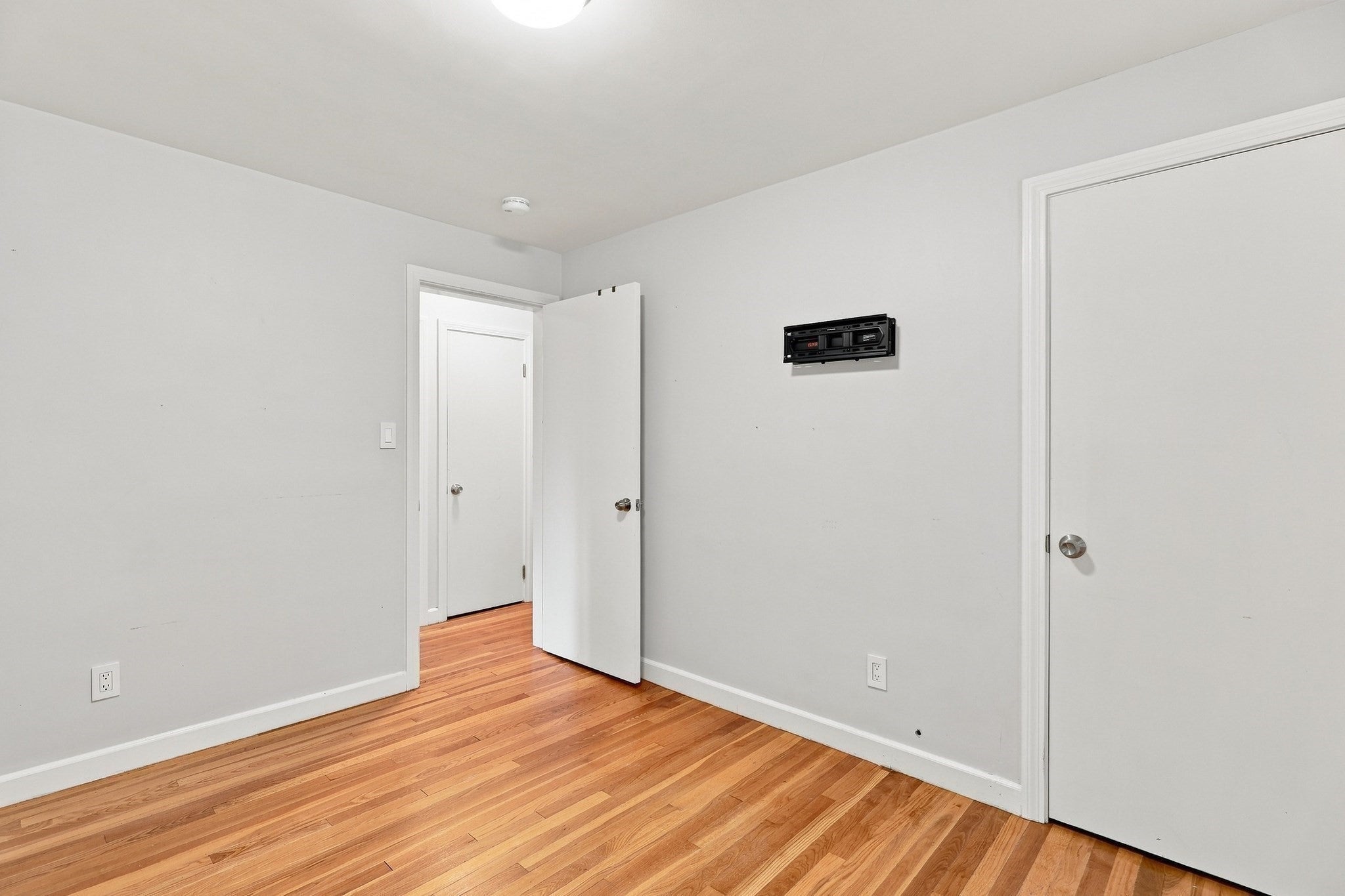28 Hilltop Circle, Worcester, MA Photo #17