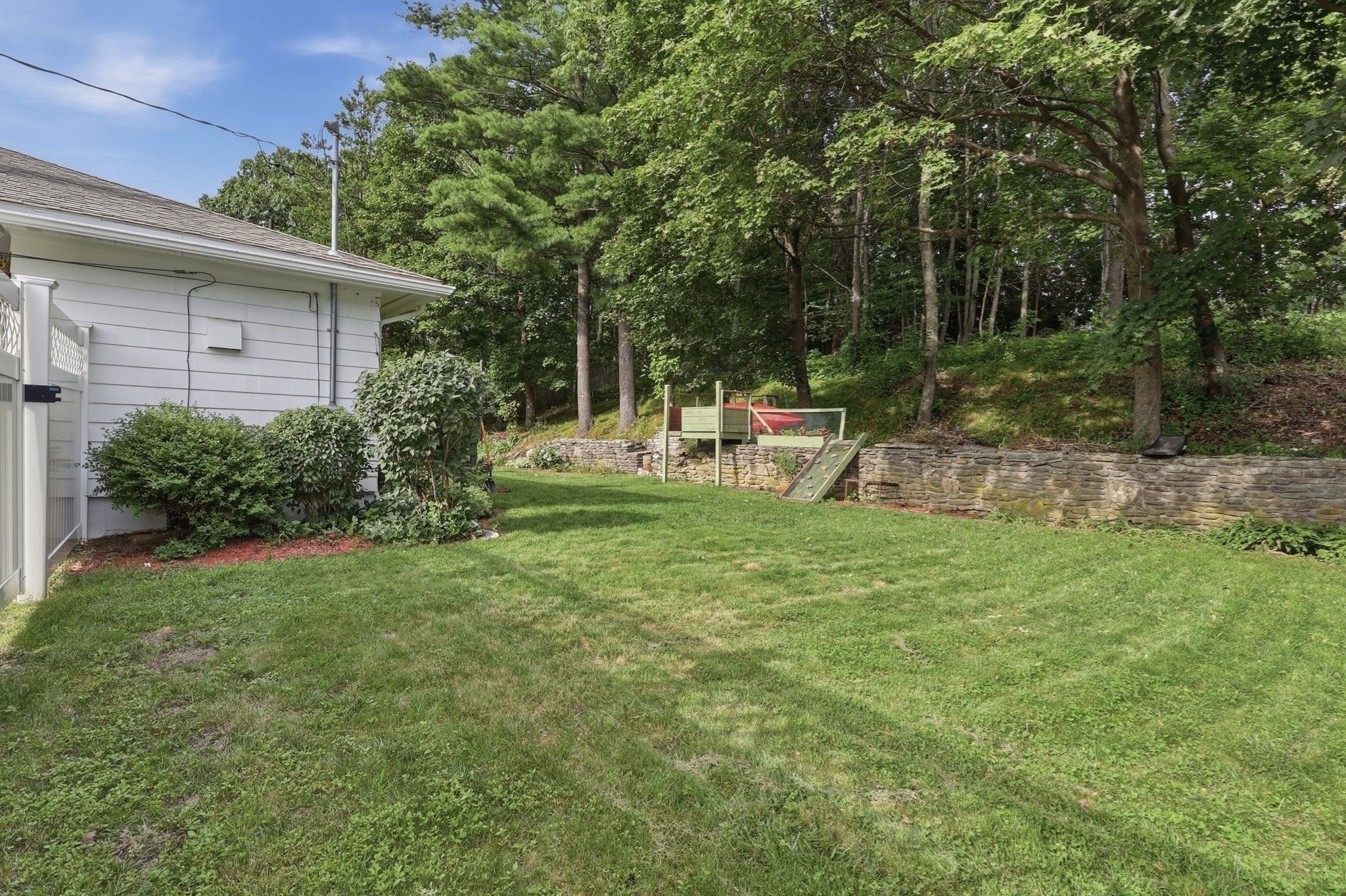 28 Hilltop Circle, Worcester, MA Photo #35