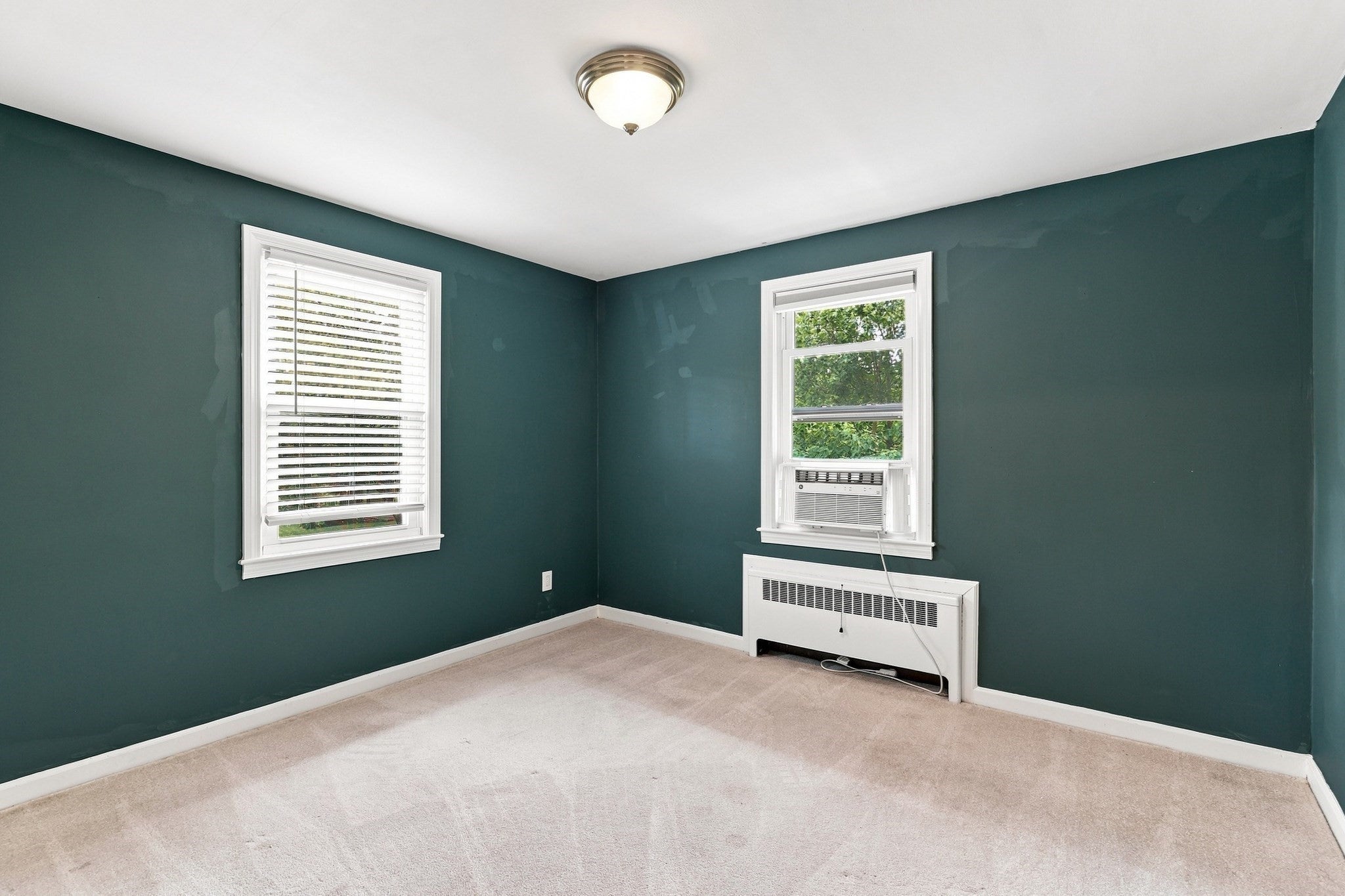 28 Hilltop Circle, Worcester, MA Photo #30