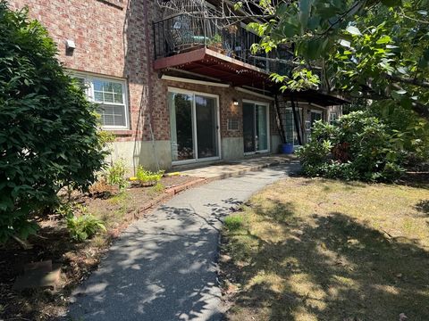 75 Edgelawn 2 North Andover MA 01845