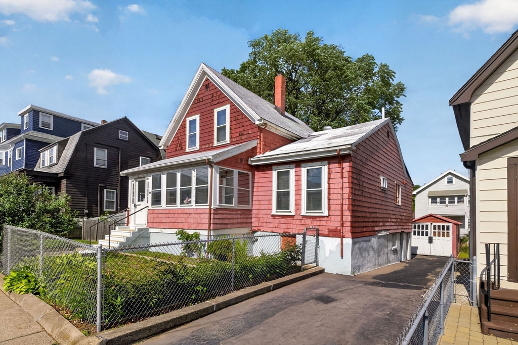 95 Marshall St