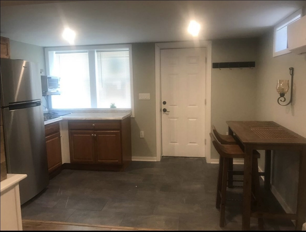 77 Governor Bradford Rd B