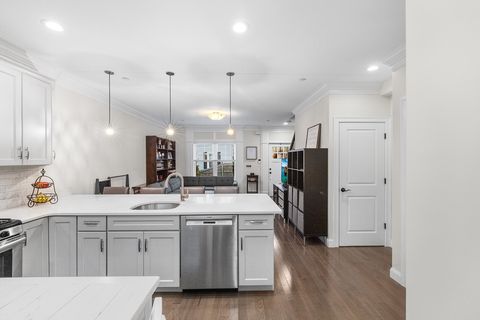 4 Tremont Pl 4 Boston MA 02135