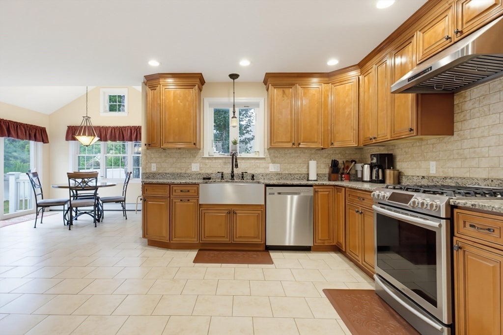 99 South St, Westborough, MA Photo #9