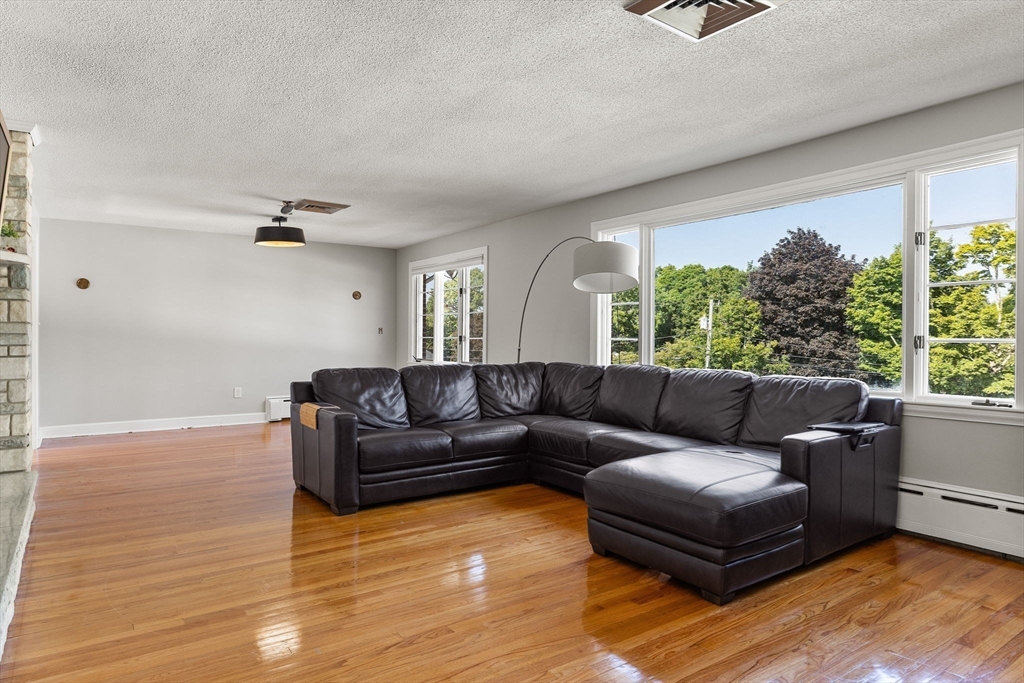 63 Sears Rd