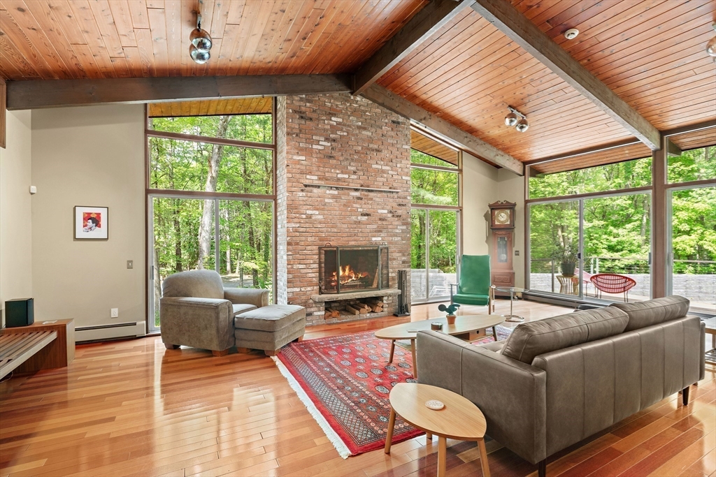 183 Indian Hill