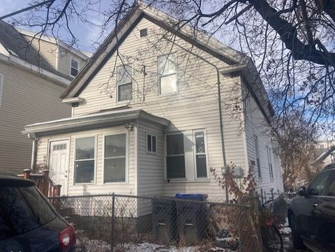 29 Center Methuen MA 01844