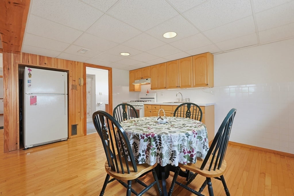 19 Bellflower Rd, Billerica, MA, 19 Bellflower Rd, Billerica, MA Photo #37