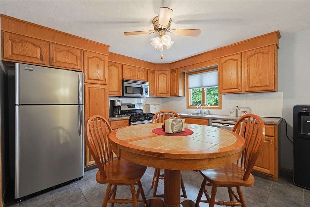 19 Bellflower Rd, Billerica, MA, 19 Bellflower Rd, Billerica, MA Photo #18