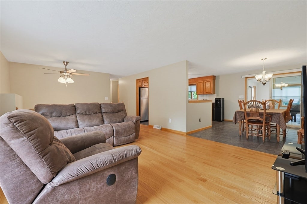 19 Bellflower Rd, Billerica, MA, 19 Bellflower Rd, Billerica, MA Photo #12