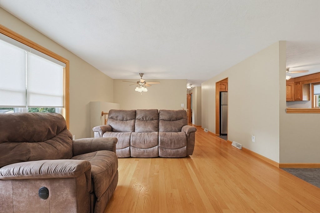 19 Bellflower Rd, Billerica, MA, 19 Bellflower Rd, Billerica, MA Photo #14