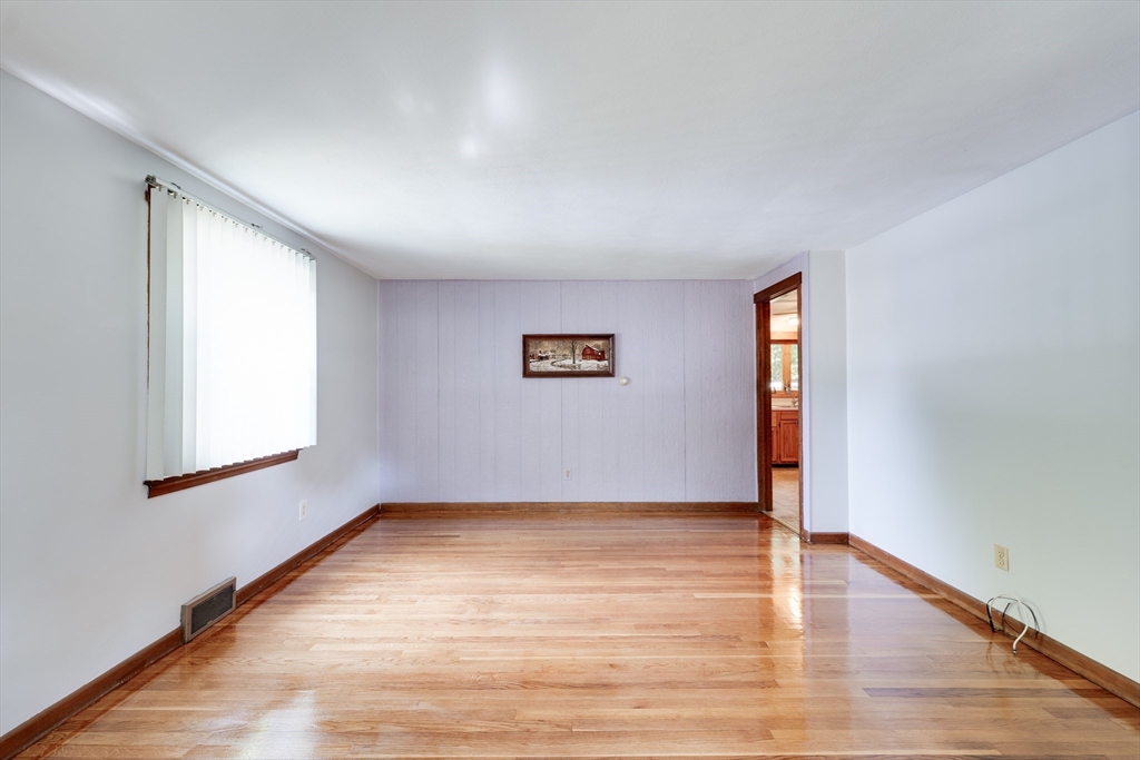 17 Jeanne Marie St