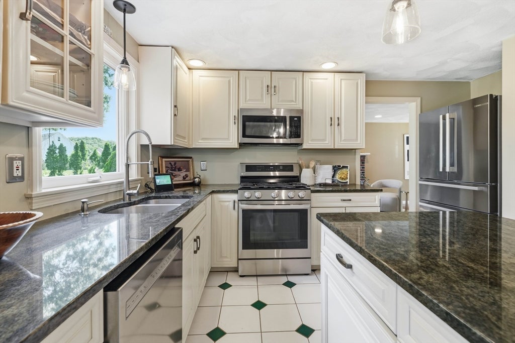 267 Beacon ST, Andover, MA Photo #15