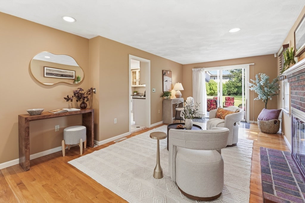 267 Beacon ST, Andover, MA Photo #19